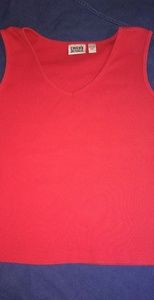 Chico's red shell/tank